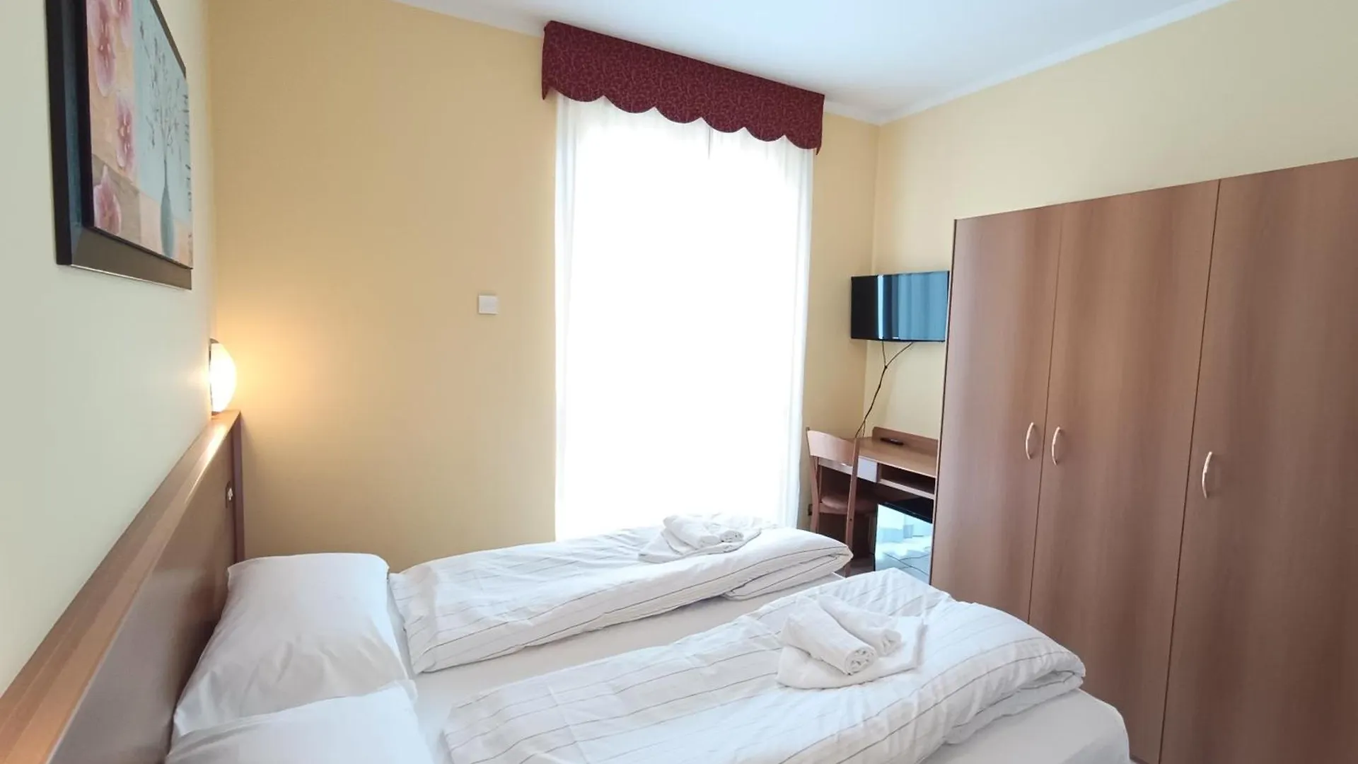 Hotel Bb Villa Orchidea Stresa Italien
